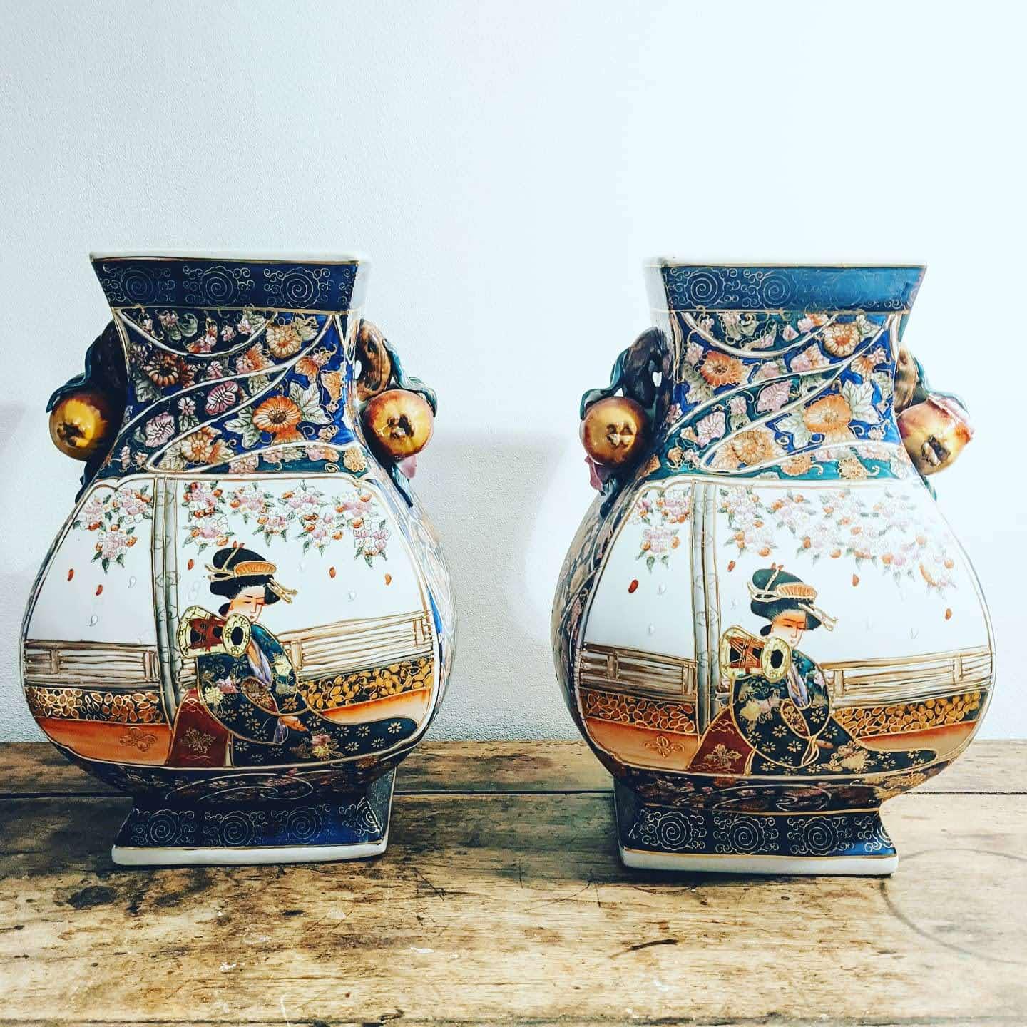 vases.jpg