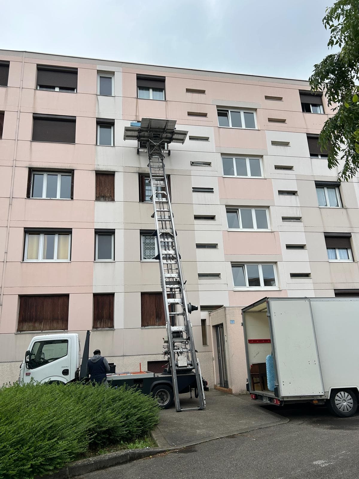 WhatsApp Image 2025-05-06 à 20.07.42_2d0308b3.jpg