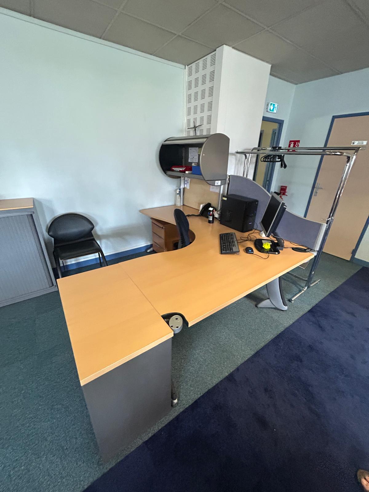 WhatsApp Image 2025-12-03 Ă 14.57.30_c63fa691.jpg